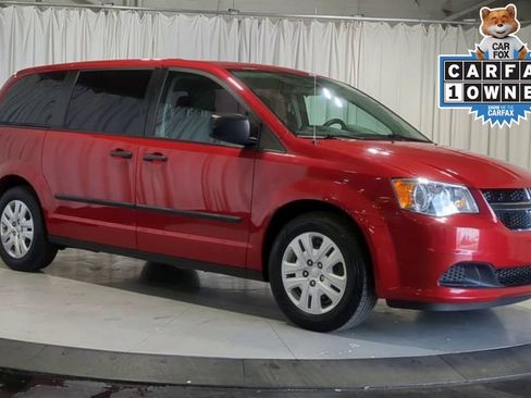 Used 2016 Dodge Grand Caravan American Value Package FWD image 2