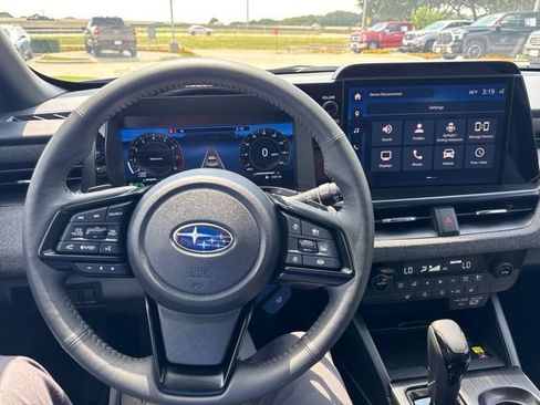 Used 2026 Subaru Outback Limited AWD/4WD image 12
