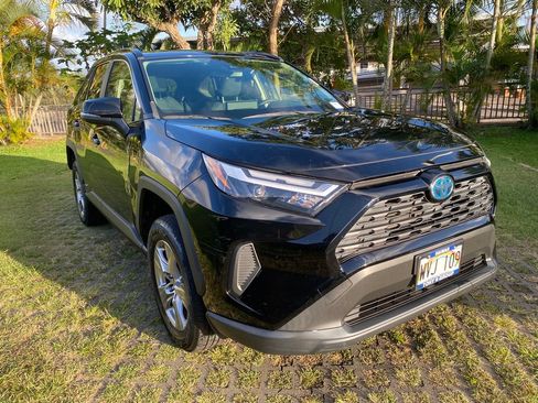 Used 2023 Toyota RAV4 LE AWD/4WD image 19