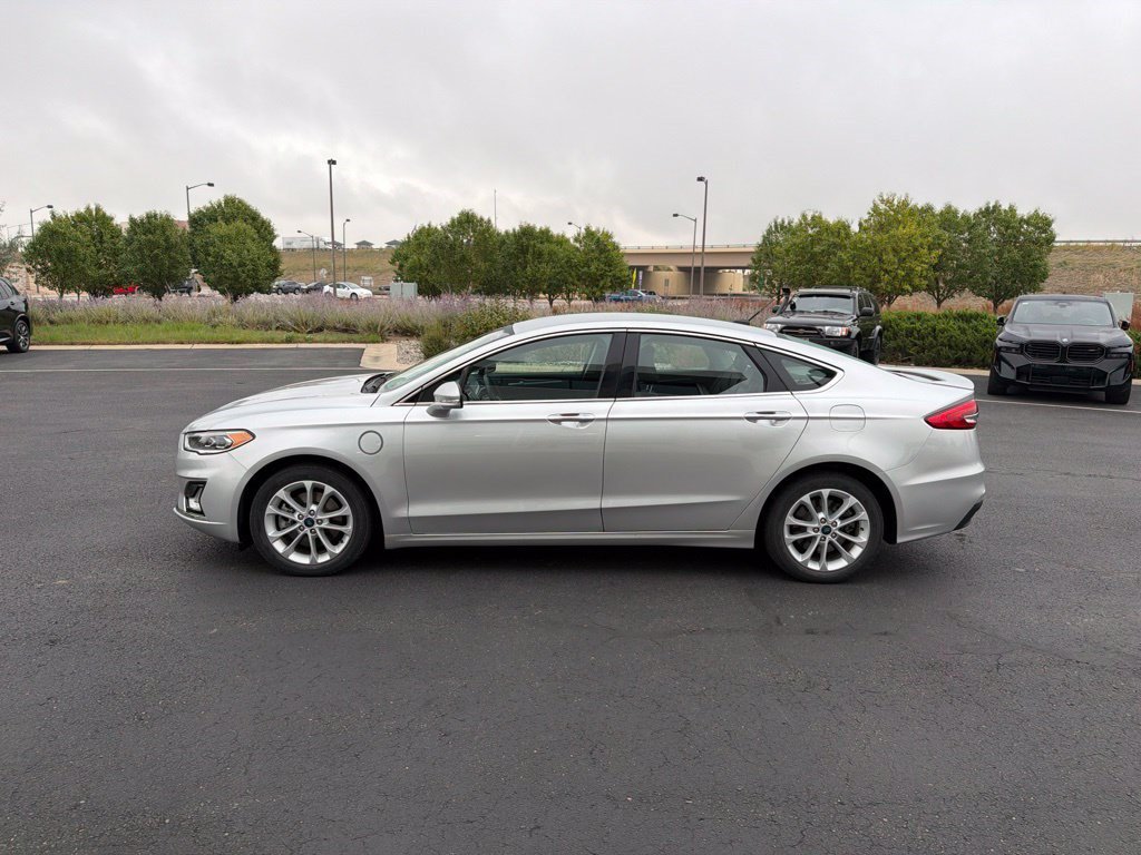 Used 2019 Ford Fusion Energi Titanium FWD image 2