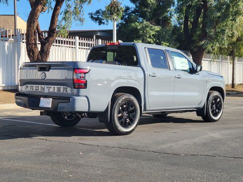 New 2026 Nissan Frontier SV w/ SV Convenience Package image 2