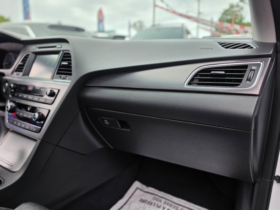 Used 2017 Hyundai Sonata Sport w/ Value Edition Package 02 FWD image 39