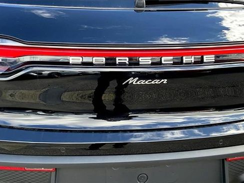 Certified 2026 Porsche Macan image 38