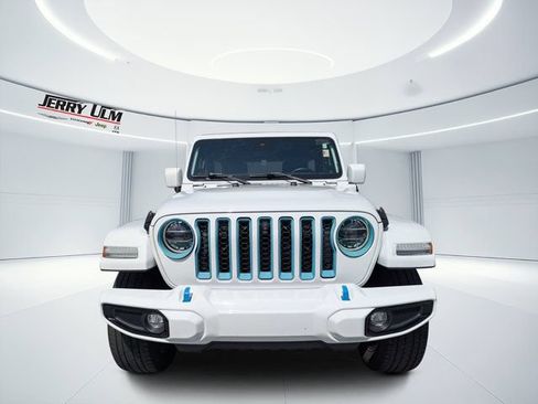 Used 2021 Jeep Wrangler Unlimited Sahara AWD/4WD image 8