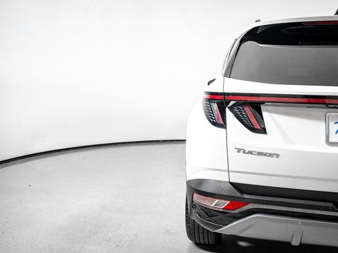 Used 2024 Hyundai Tucson Limited FWD image 12