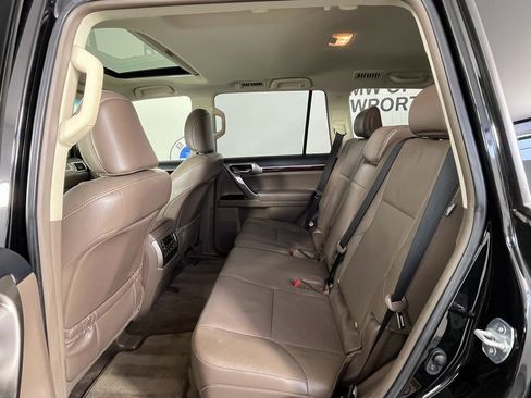 Used 2018 Lexus GX 460 image 20