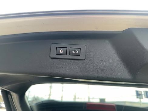 Used 2020 Subaru Outback Limited w/ Popular Package #2 image 19