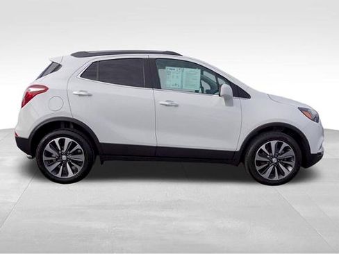 Used 2021 Buick Encore Preferred AWD/4WD image 2