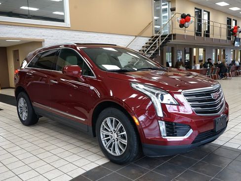 Used 2017 Cadillac XT5 Luxury w/ Driver Awareness Package AWD/4WD image 19