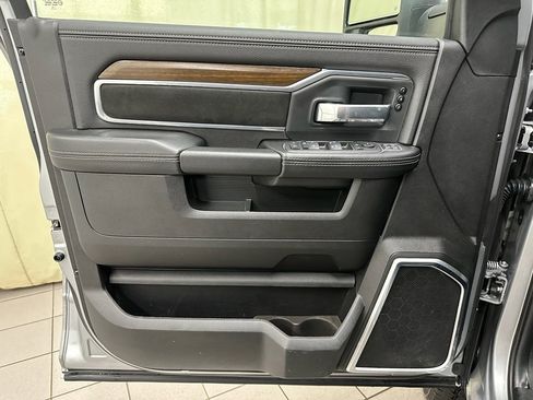 Used 2024 RAM 2500 Laramie image 39