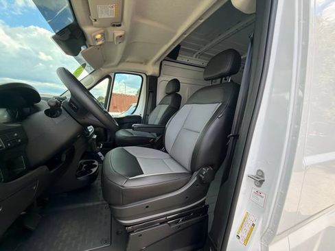 Used 2025 RAM ProMaster 1500 w/ Convenience Group FWD image 14