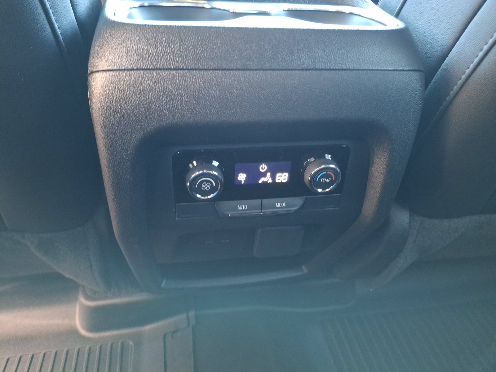 Used 2024 Chevrolet Traverse Z71 w/ Enhanced Driving Package AWD/4WD image 15