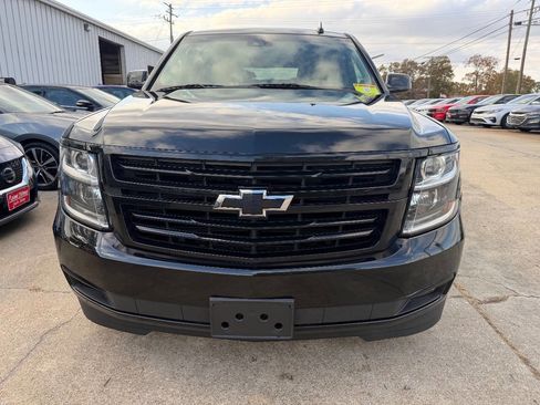 Used 2019 Chevrolet Suburban Premier image 3