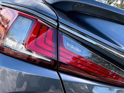 Used 2024 Lexus ES 350 F Sport w/ Accessory Package (Z1) image 28