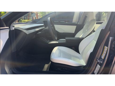 Used 2025 Tesla Model 3 Long Range RWD image 5