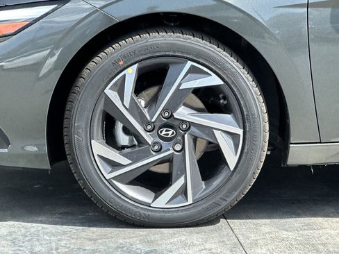 New 2025 Hyundai Elantra Sport image 32