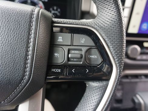 Used 2024 Toyota Tundra Limited AWD/4WD image 9