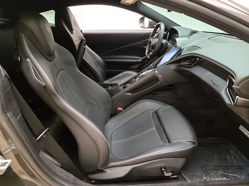 Used 2022 Ferrari Roma RWD image 27
