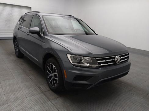 Used 2021 Volkswagen Tiguan SE w/ Panoramic Sunroof Package FWD image 13