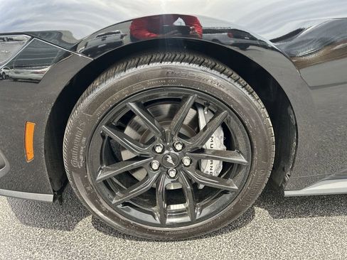 Used 2025 Ford Mustang GT RWD image 16