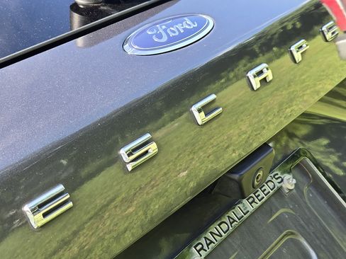 Used 2021 Ford Escape SEL FWD image 10