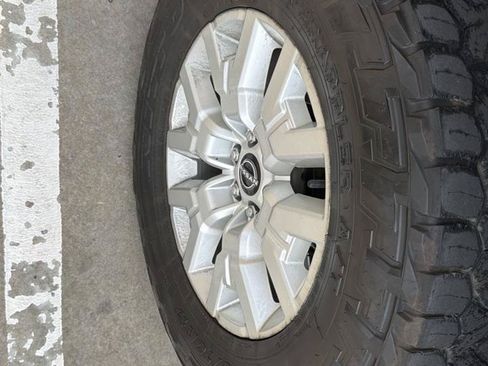 Used 2022 Nissan Frontier SV AWD/4WD image 38