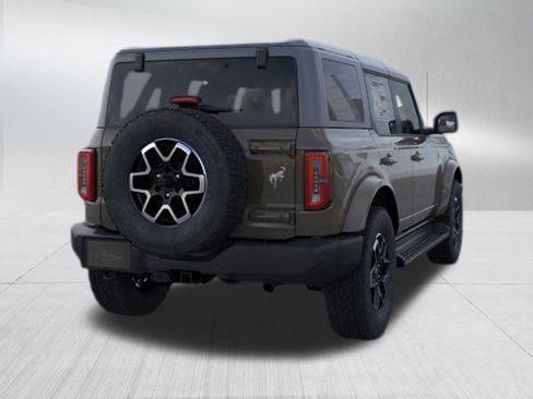 New 2025 Ford Bronco Outer Banks image 8