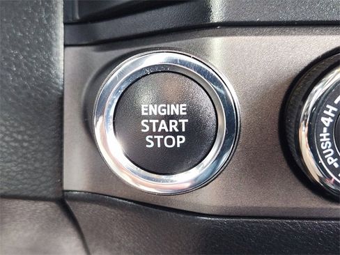 Used 2021 Toyota Tacoma TRD Off-Road image 21