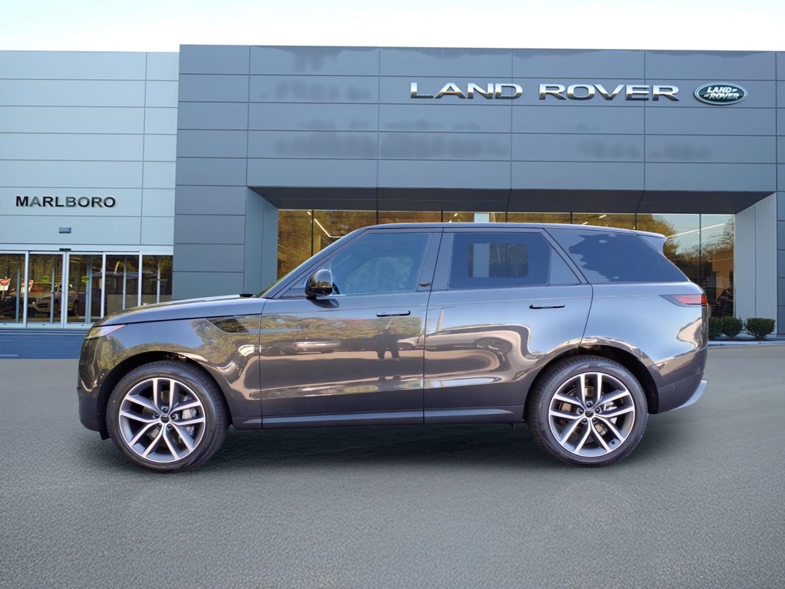 New 2027 Land Rover Range Rover Sport SE AWD/4WD image 6