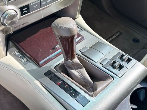 Used 2019 Lexus GX 460 Premium w/ Premium Package AWD/4WD image 29
