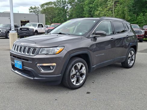 Used 2019 Jeep Compass Limited AWD/4WD image 3