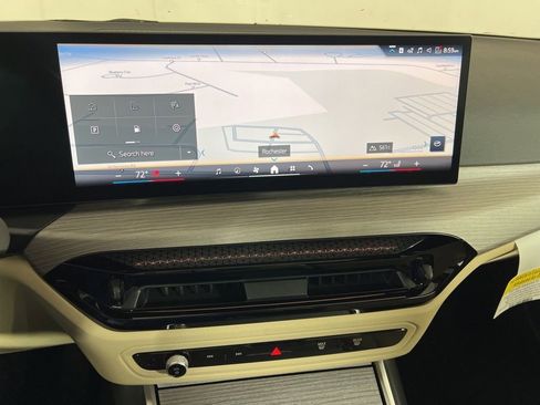 New 2026 BMW 330i xDrive Sedan w/ Convenience Package image 11