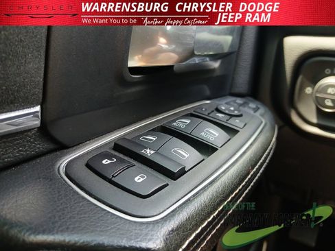 Used 2024 RAM 2500 Laramie AWD/4WD image 32