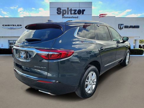 Used 2019 Buick Enclave Essence FWD image 2