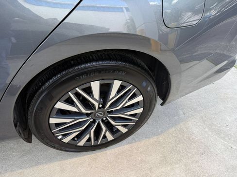 Used 2025 Nissan Altima 2.5 SV FWD image 30