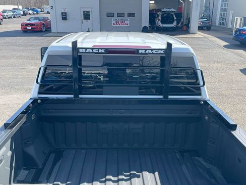 Used 2025 GMC Sierra 2500 SLE w/ Preferred Package image 14