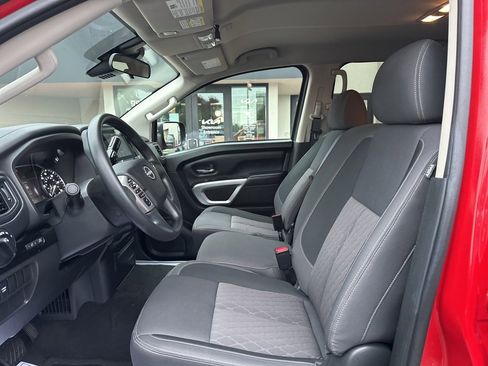 Used 2024 Nissan Titan SV w/ Accessory Utility Package image 27