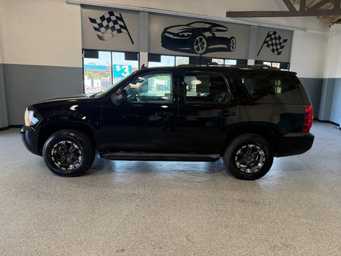 Used 2011 Chevrolet Tahoe LT RWD image 4