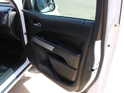 Used 2022 Chevrolet Colorado LT w/ Fleet Safety Package RWD image 18