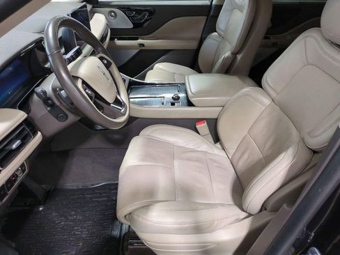 Certified 2023 Lincoln Aviator Reserve w/ Equipment Group 201A AWD/4WD image 12