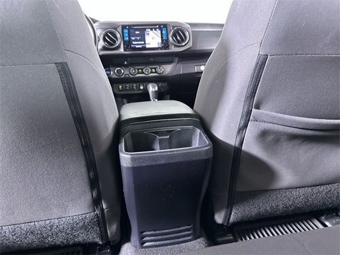 Used 2019 Toyota Tacoma TRD Sport w/ Technology Package image 22