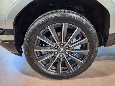 Used 2024 Lexus GX 550 w/ Cold Area Package image 7