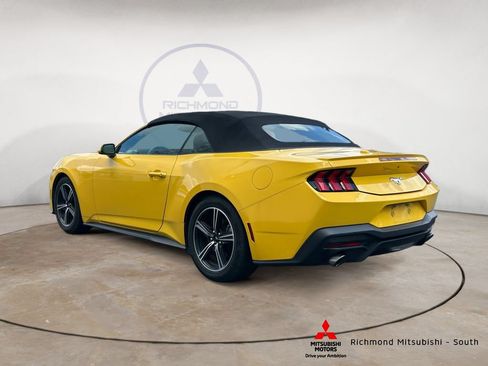 Used 2024 Ford Mustang Premium RWD image 5