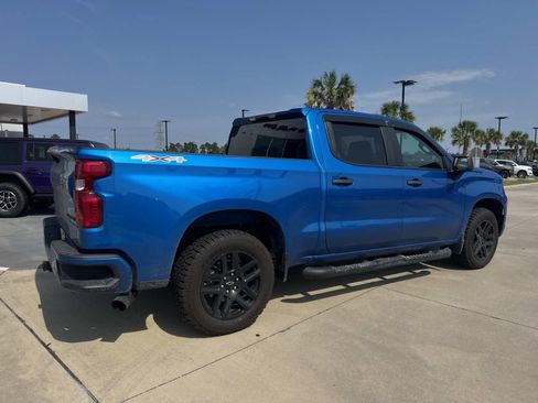 Used 2023 Chevrolet Silverado 1500 Custom w/ Rally Edition AWD/4WD image 7