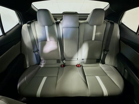 Used 2025 Toyota Camry SE FWD image 30