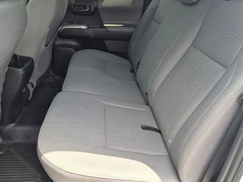 Used 2018 Toyota Tacoma SR5 RWD image 16