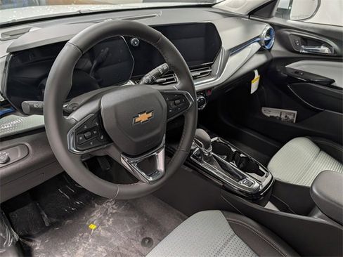 New 2026 Chevrolet Trax LT w/ Driver Confidence Package image 14