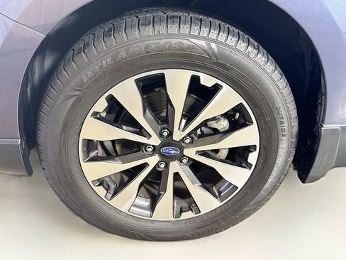 Used 2017 Subaru Outback 3.6R Limited AWD/4WD image 40