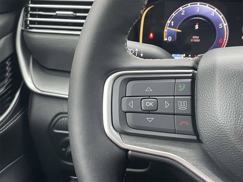 New 2025 Jeep Wagoneer Series II w/ Convenience Group I image 14