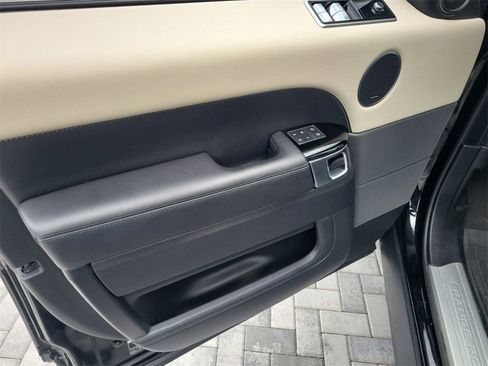 Used 2022 Land Rover Range Rover Sport HSE Silver Edition image 23